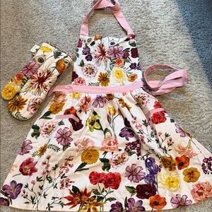 Anthropologie Floral Linen Apron Set in Pink, Yellow, Red, Purple, Green